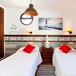 Estudio Atalaya Alto 아파트